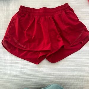 4” LULULEMON hotty hot short low rise, size 6 tall